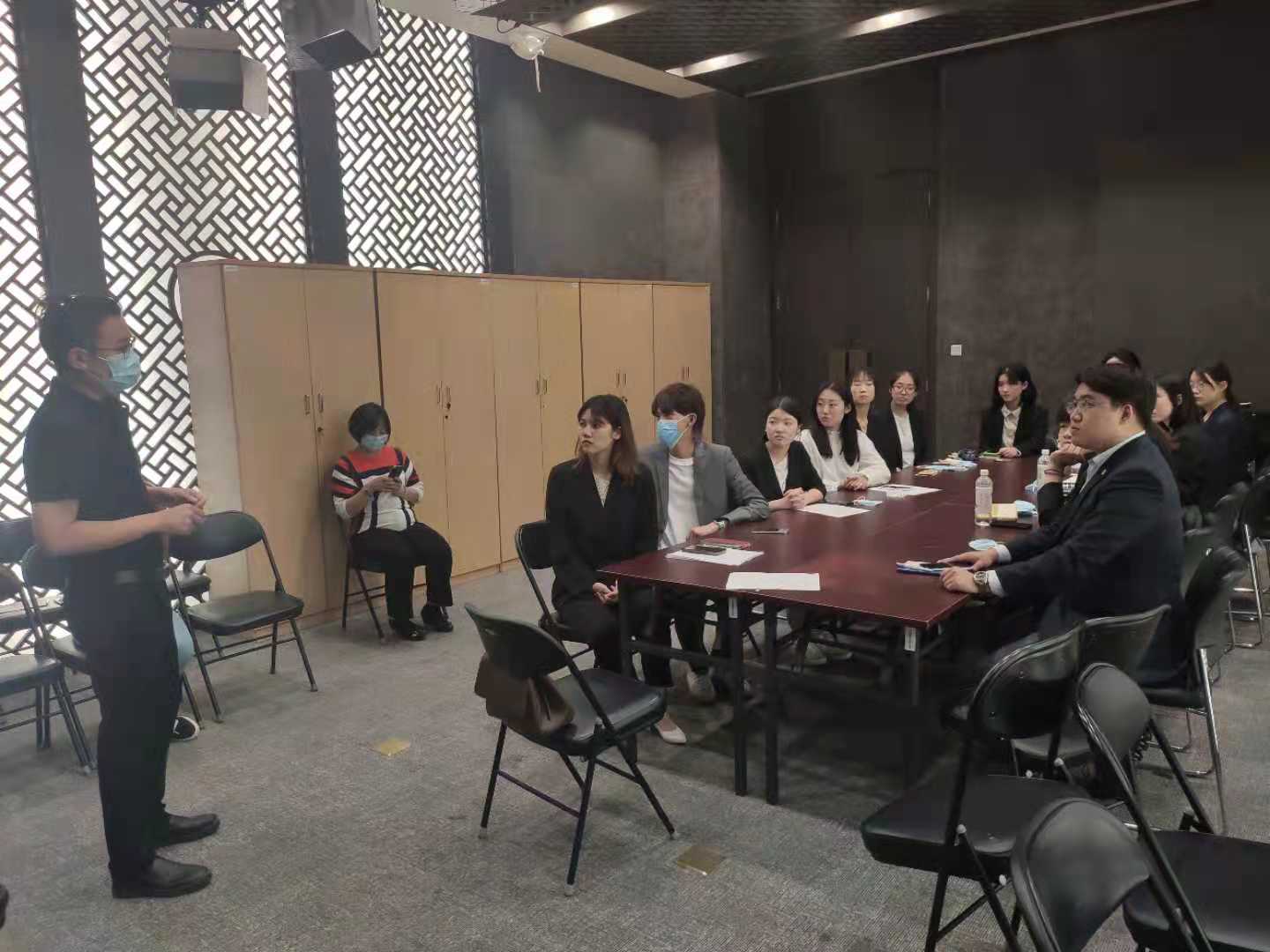 2.同学们现场培训1.jpg