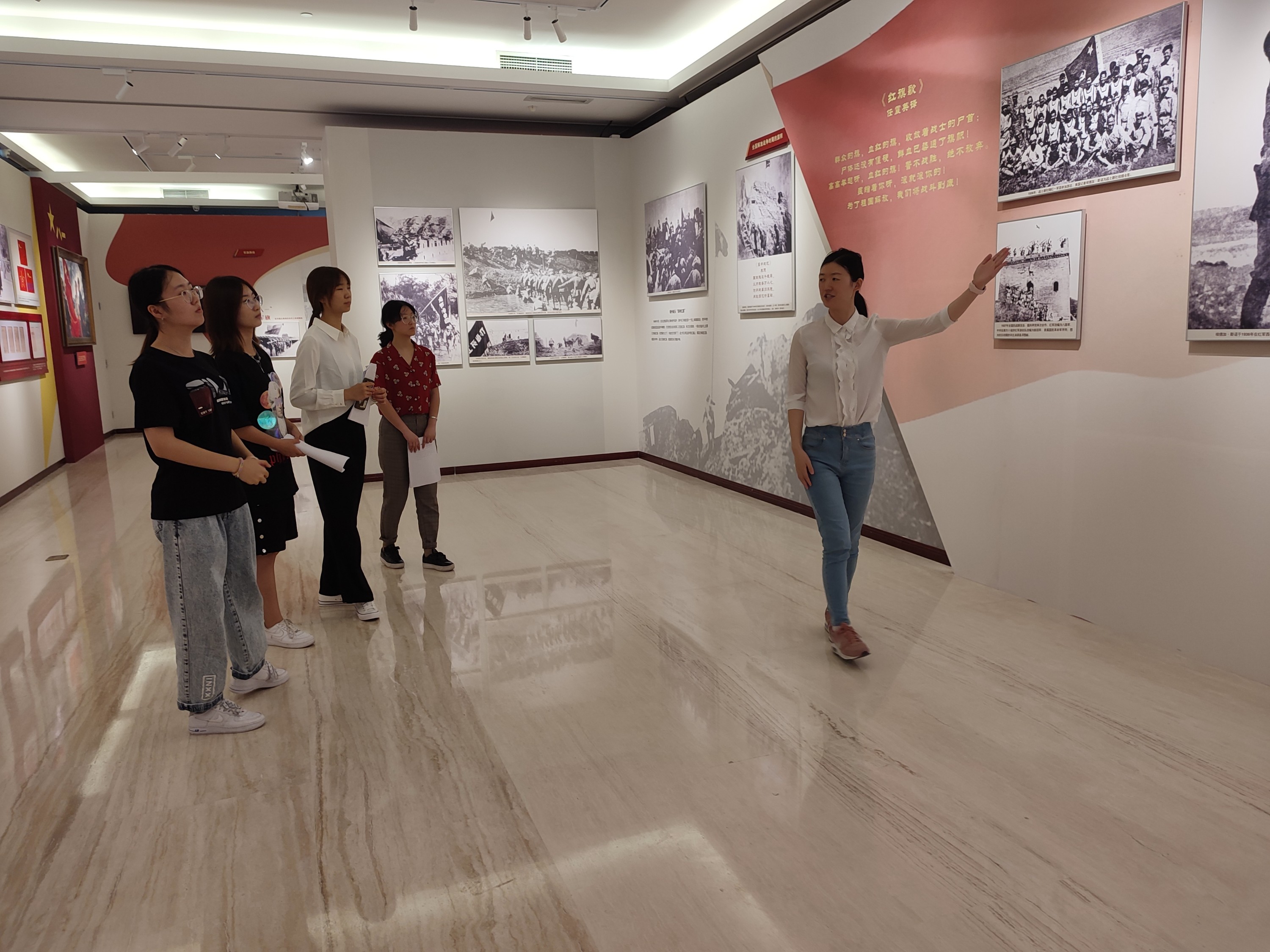 3.同学们现场培训2.jpg
