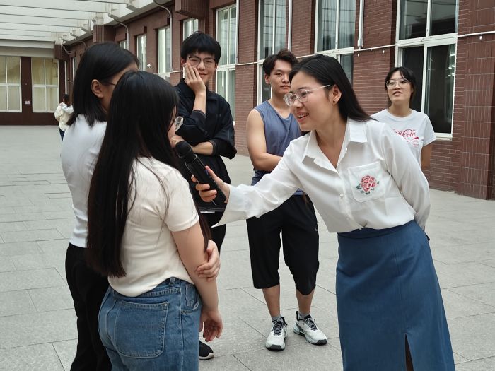 图片24摇摆.jpg
