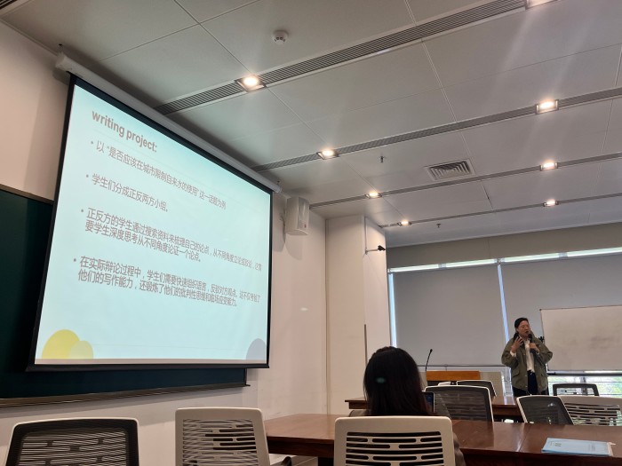 卢虹宇老师2.jpg